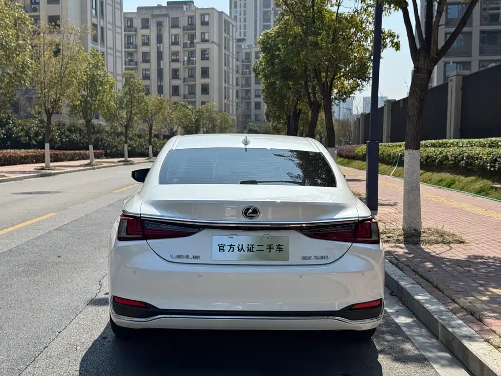 Lexus ES 2023 200 Excellence Edition