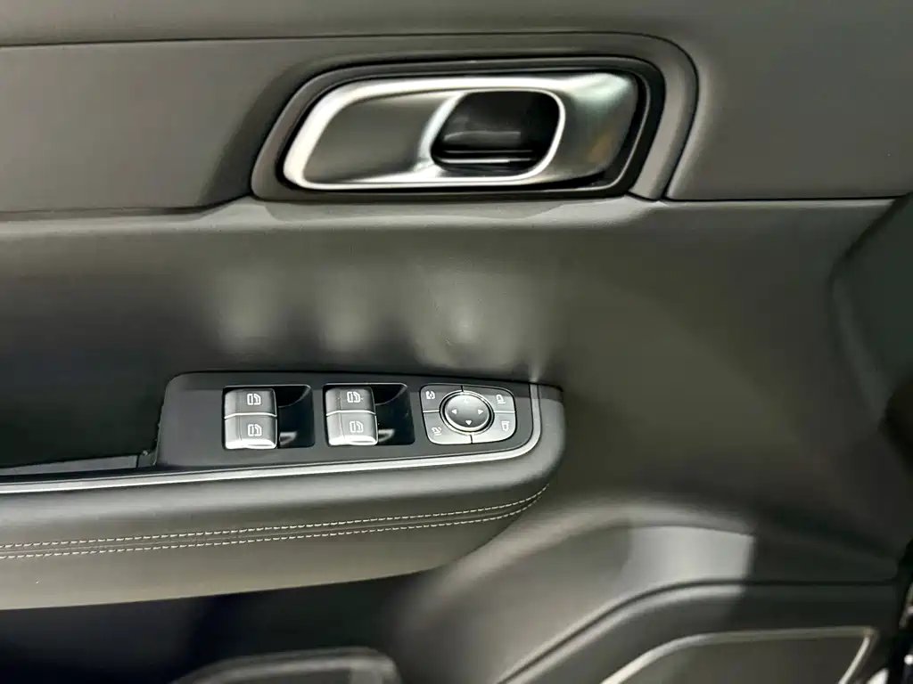 Li ONE 2021 Extended Range 6-Seater
