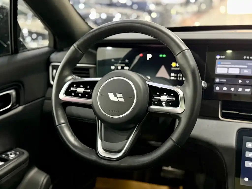Li ONE 2021 Extended Range 6-Seater