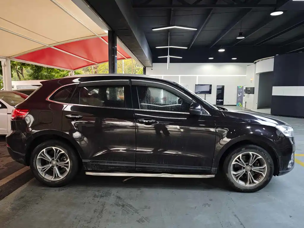 Borgward BX7