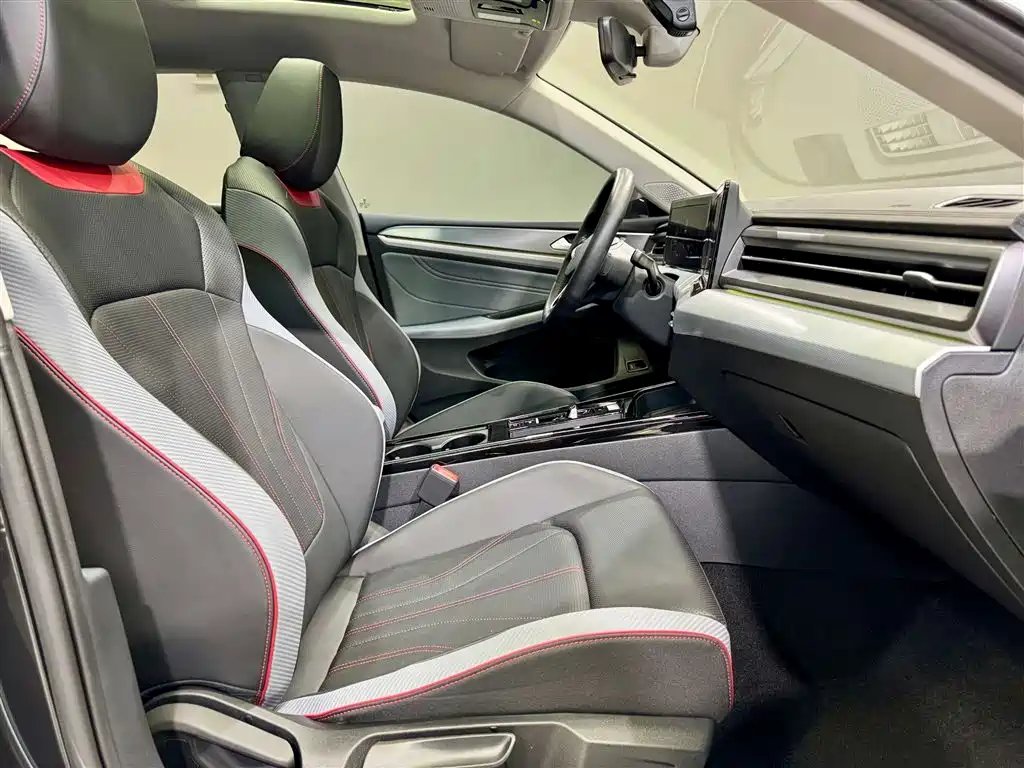 Volkswagen Lamando L 2025 280TSI DSG Cool & Spicy PLUS Edition