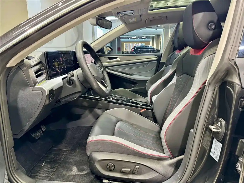 Volkswagen Lamando L 2025 280TSI DSG Cool & Spicy PLUS Edition