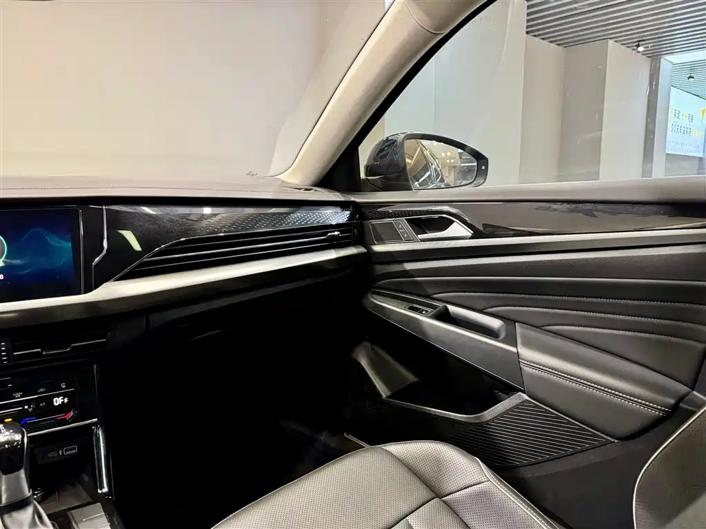 Volkswagen Passat 2024 380TSI Luxury Edition