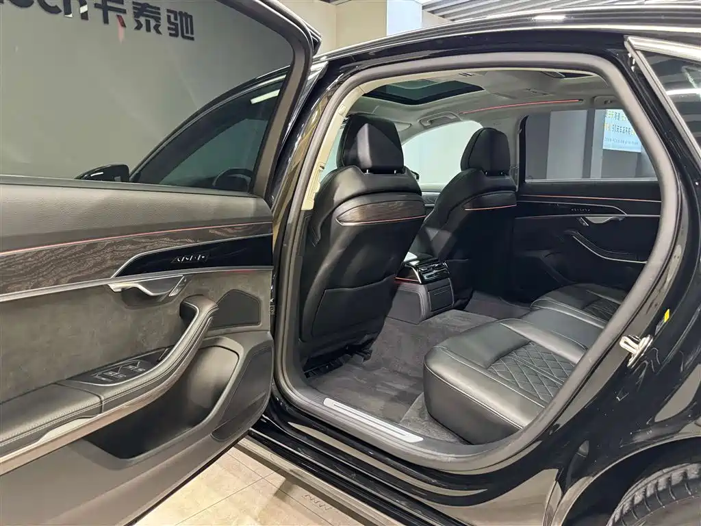 Audi A8L 50 TFSI quattro