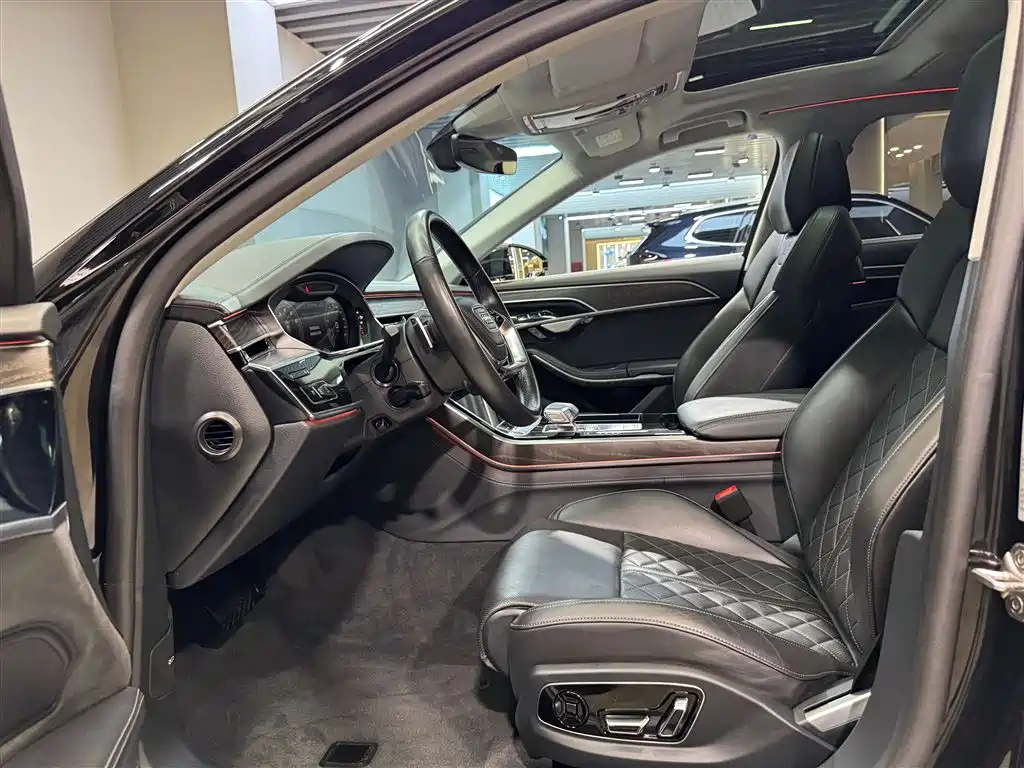 Audi A8L 50 TFSI quattro