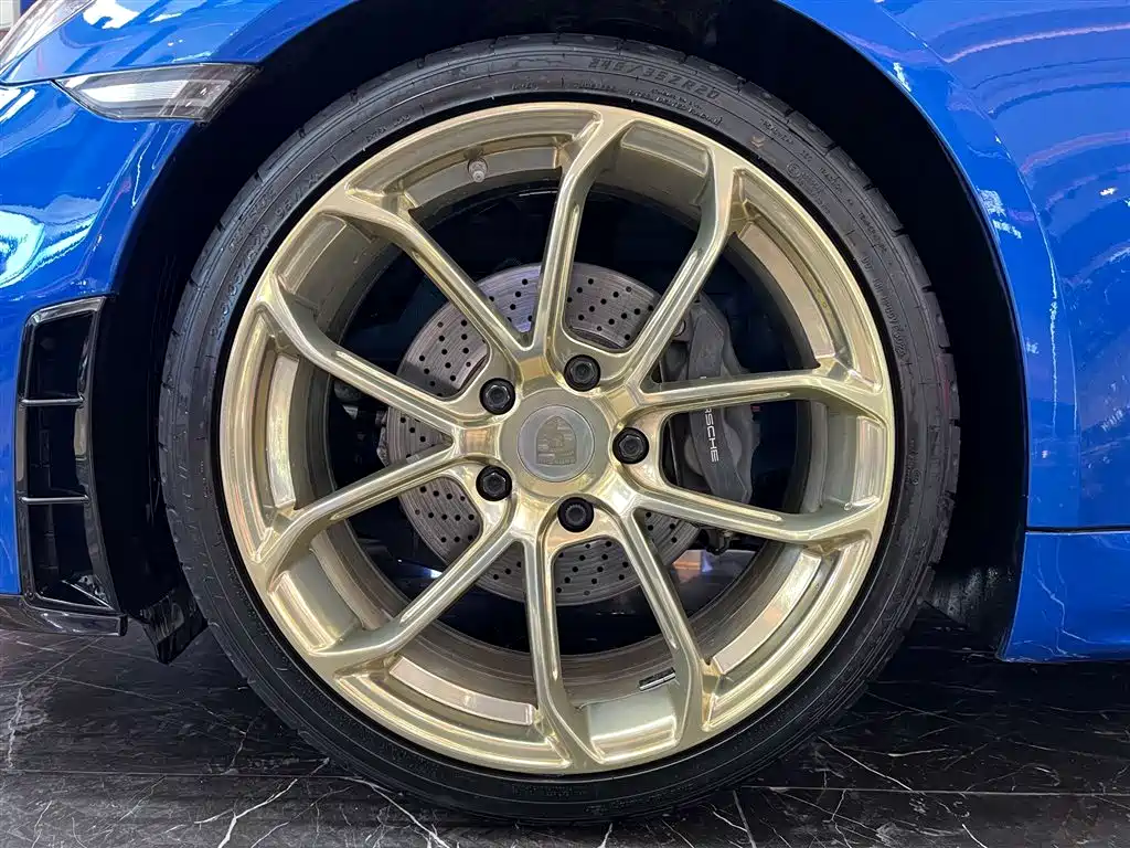 Porsche 718 Cayman