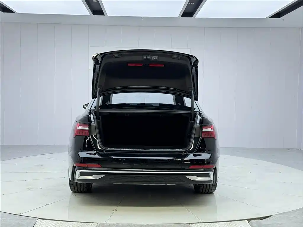Audi A6L 2025 45 TFSI quattro Zhenxuan Dynamic Edition