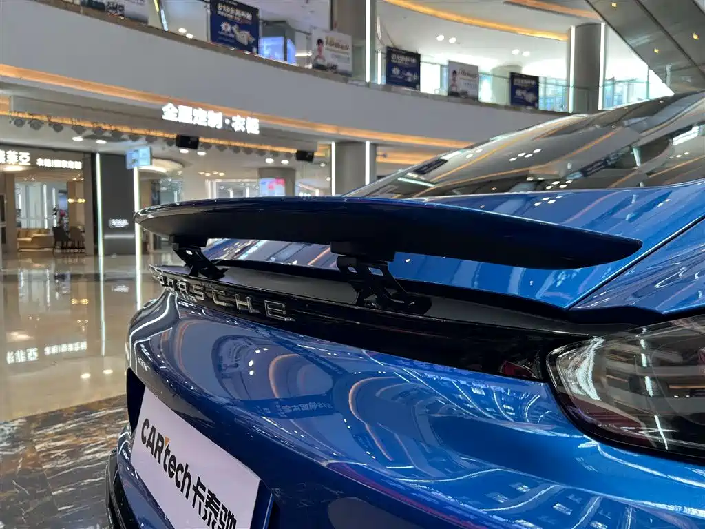 Porsche 718 Cayman