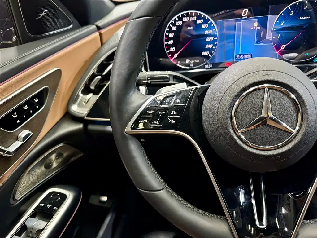 Mercedes-Benz E-Class 2024 E 300 L Luxury