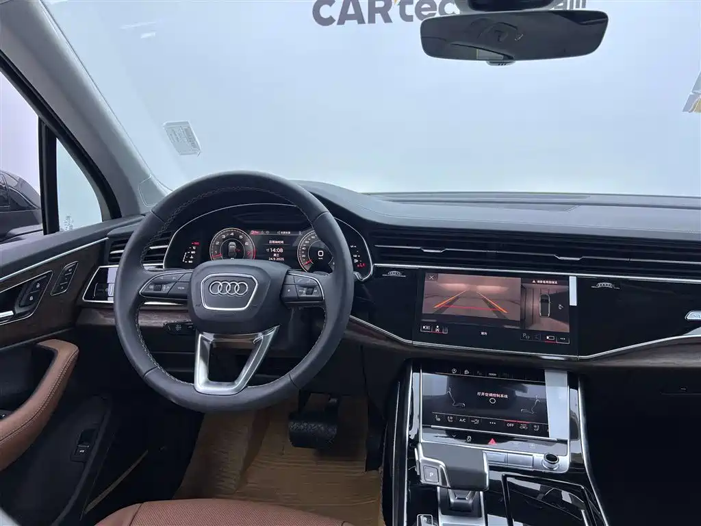 Audi Q7 2025 55 TFSI quattro S line