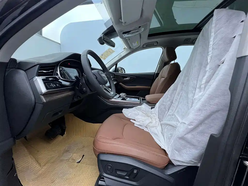 Audi Q7 2025 55 TFSI quattro S line