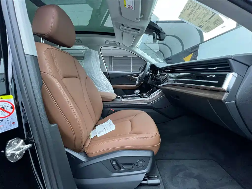 Audi Q7 2025 55 TFSI quattro S line