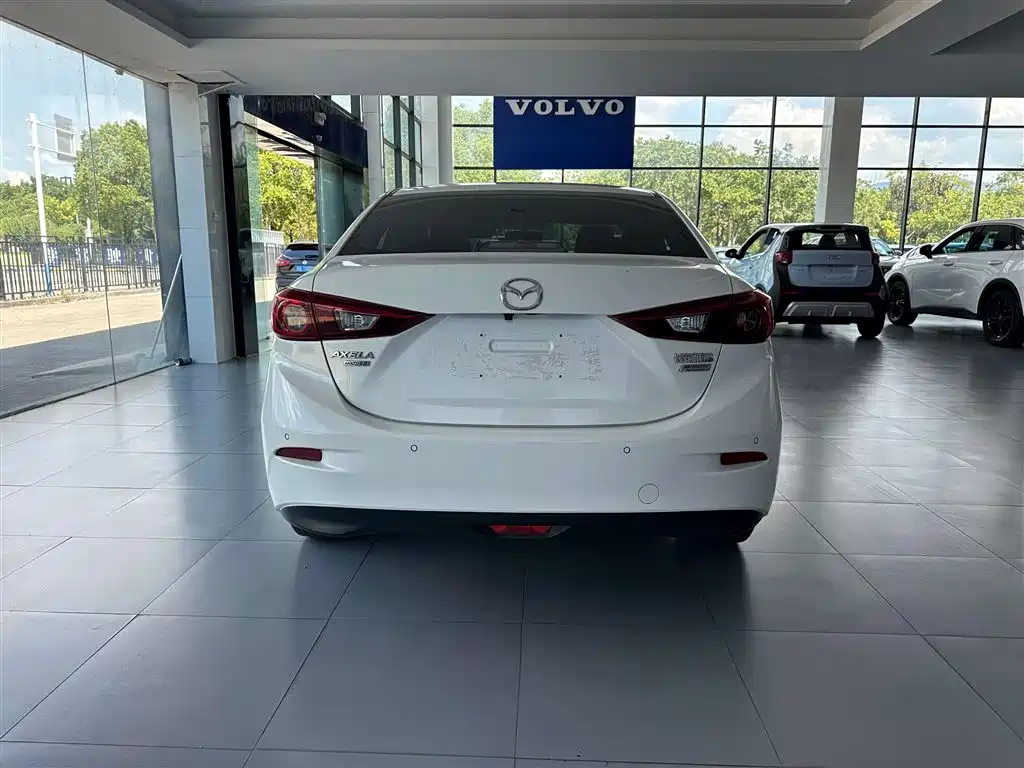 Mazda 3 Axela