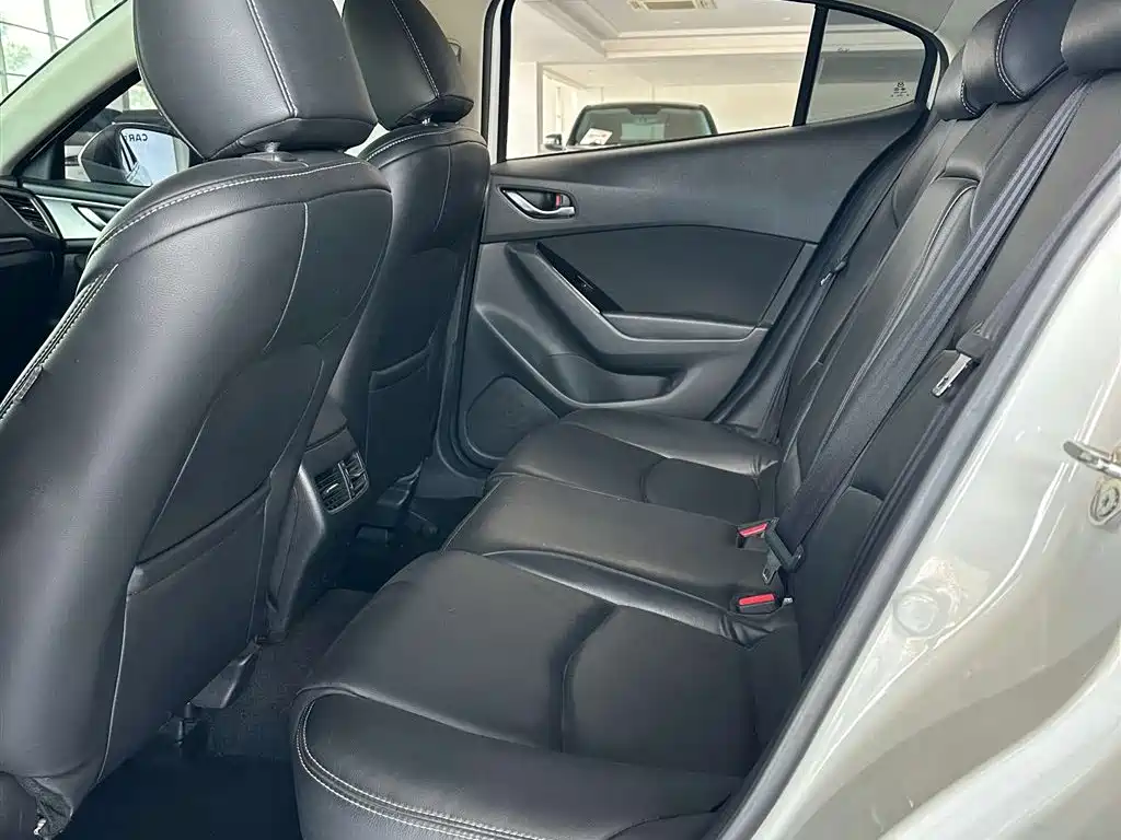 Mazda 3 Axela