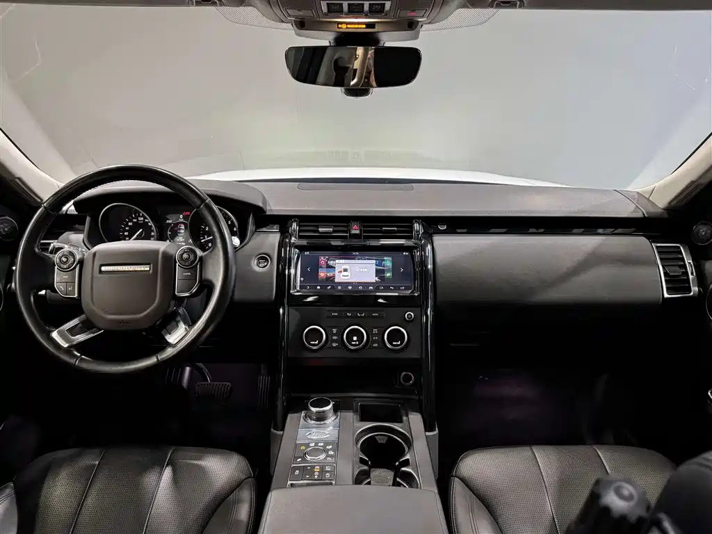Land Rover Discovery 2018 3.0 SC V6 SE