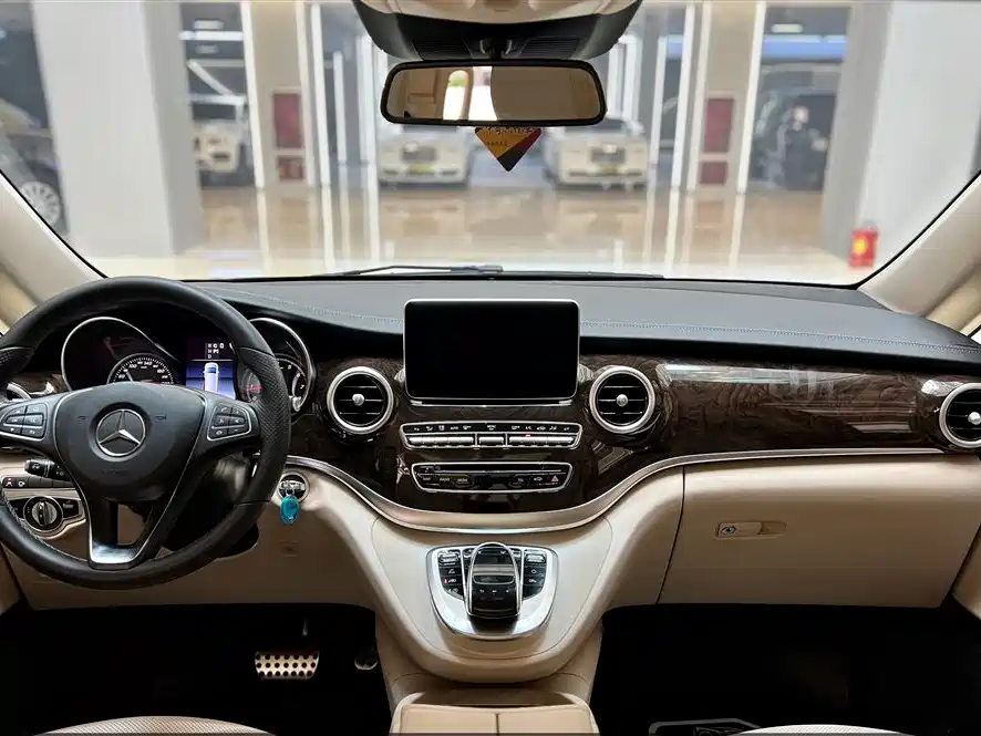 Mercedes-Benz V-Class 2018 V 260 L Exclusive Long Wheelbase China V