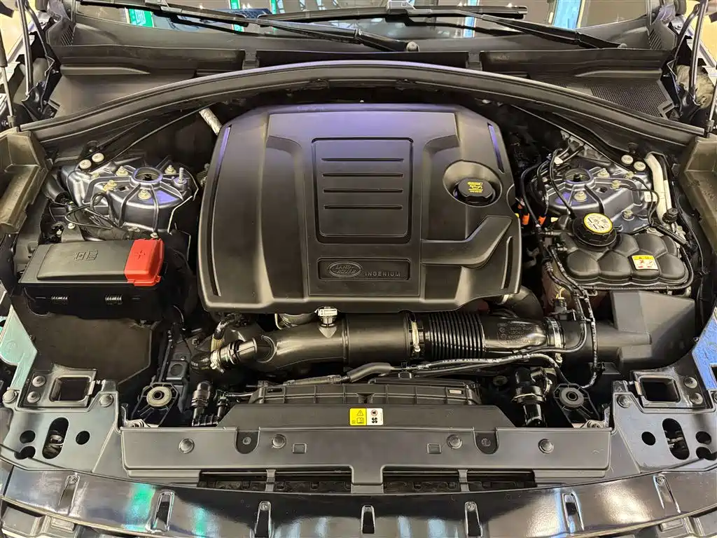 Range Rover Velar 2021 P250