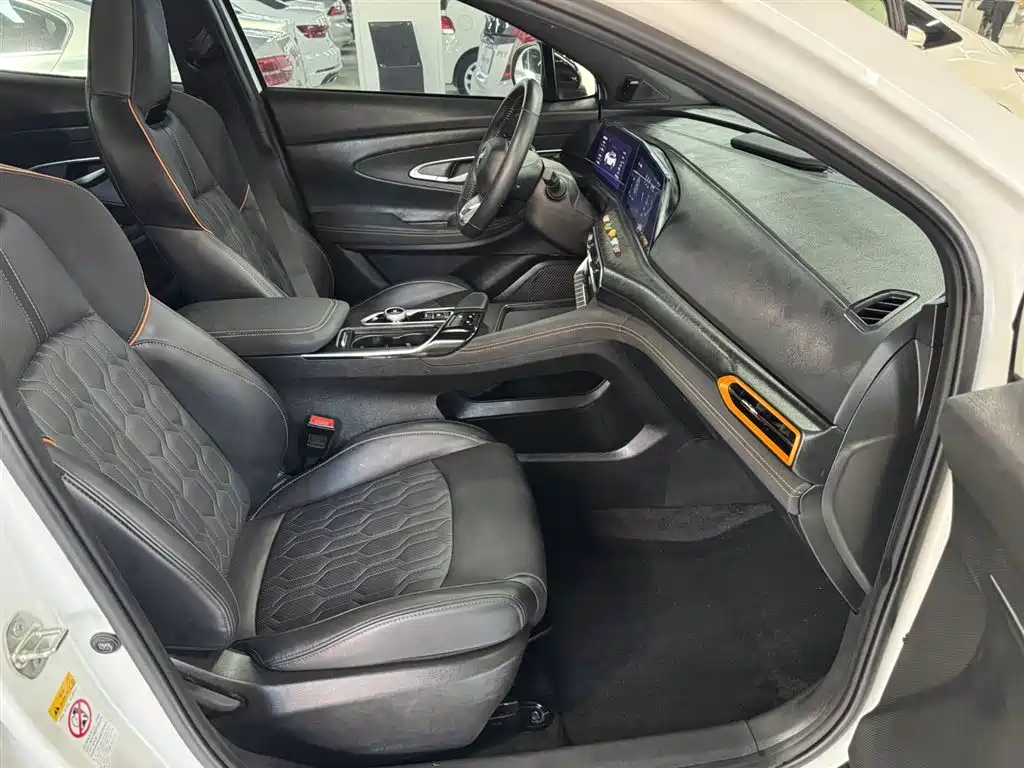 Changan UNI-T 2022 2.0T Pilot Edition