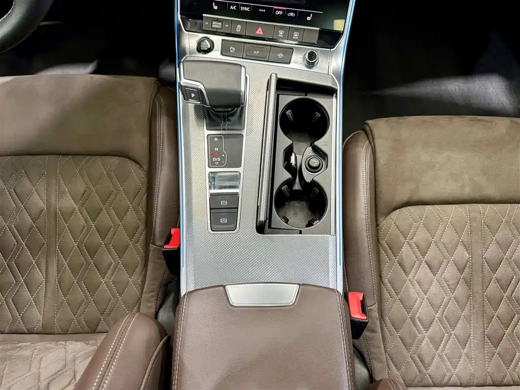 Audi A7L 2024 45 TFSI quattro S-line Jianyuan Edition Liujing Package