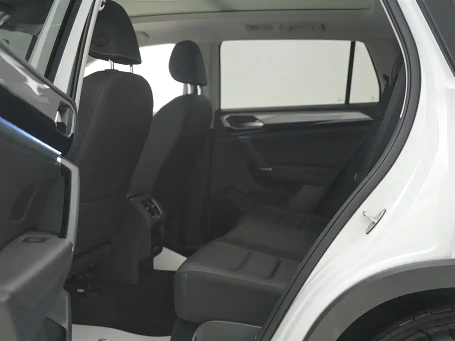 Volkswagen Tayron 2022 model 330TSI 2WD Luxury Smart Connect Edition Plus