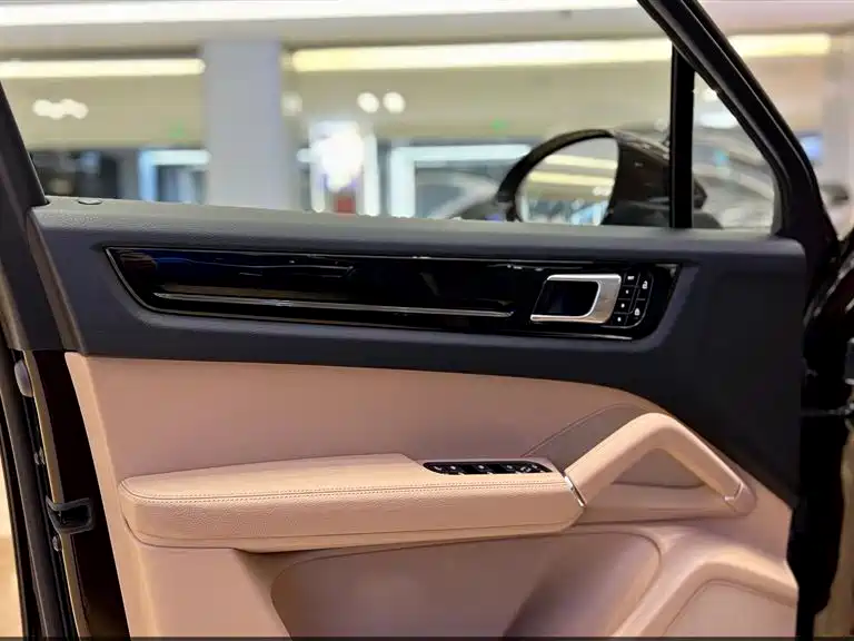 Porsche Cayenne E-Hybrid 2020 2.0T