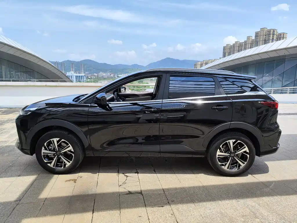 JAC Sehol QX 2021 300T DCT Premium Smart Connectivity Edition