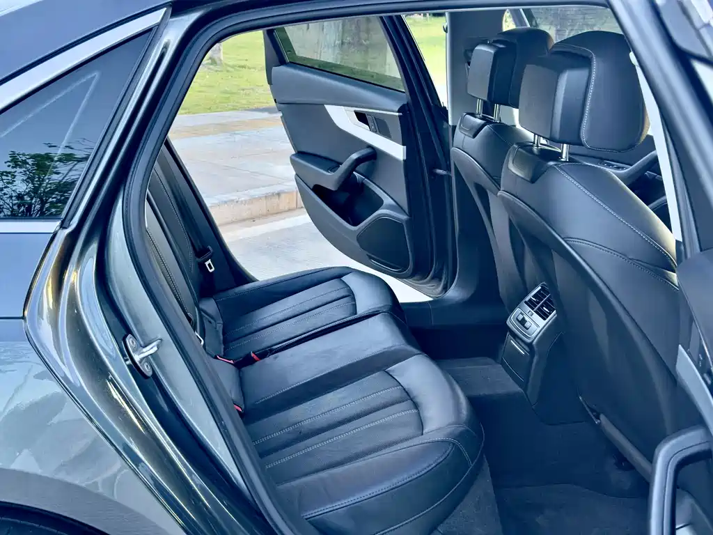 Audi A4L 2020 40 TFSI Fashion Dynamic