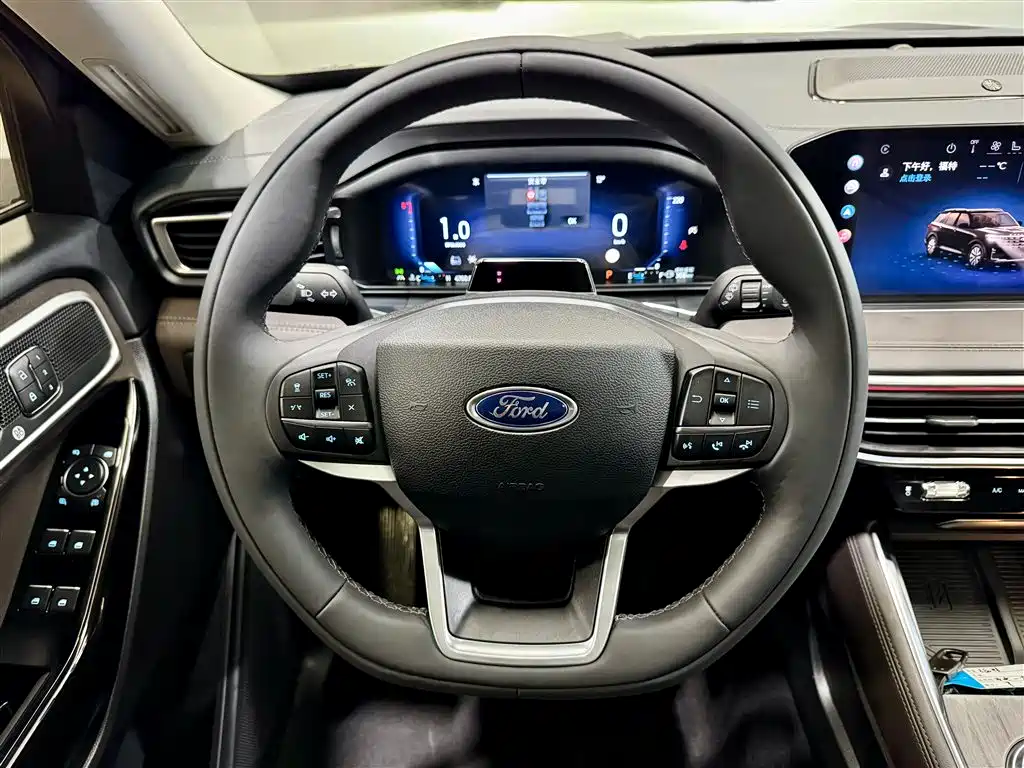 2024 Ford Explorer 2.3T EcoBoost 4WD Titanium Edition 7-Seater