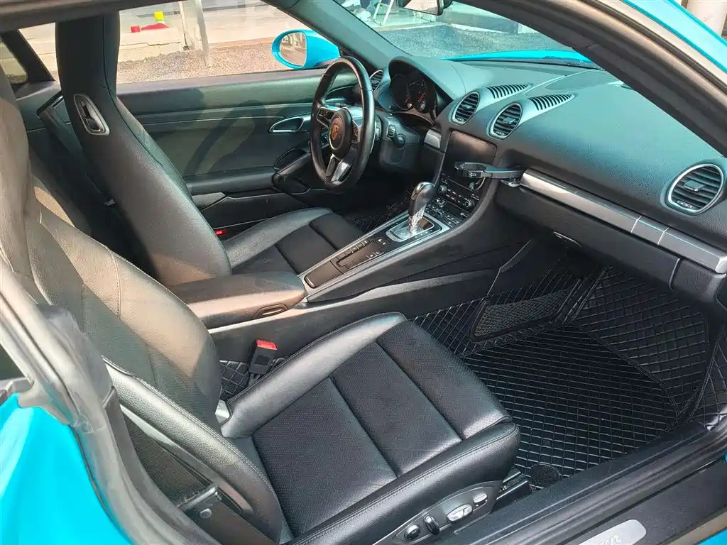 Porsche 718 Cayman 2.0T