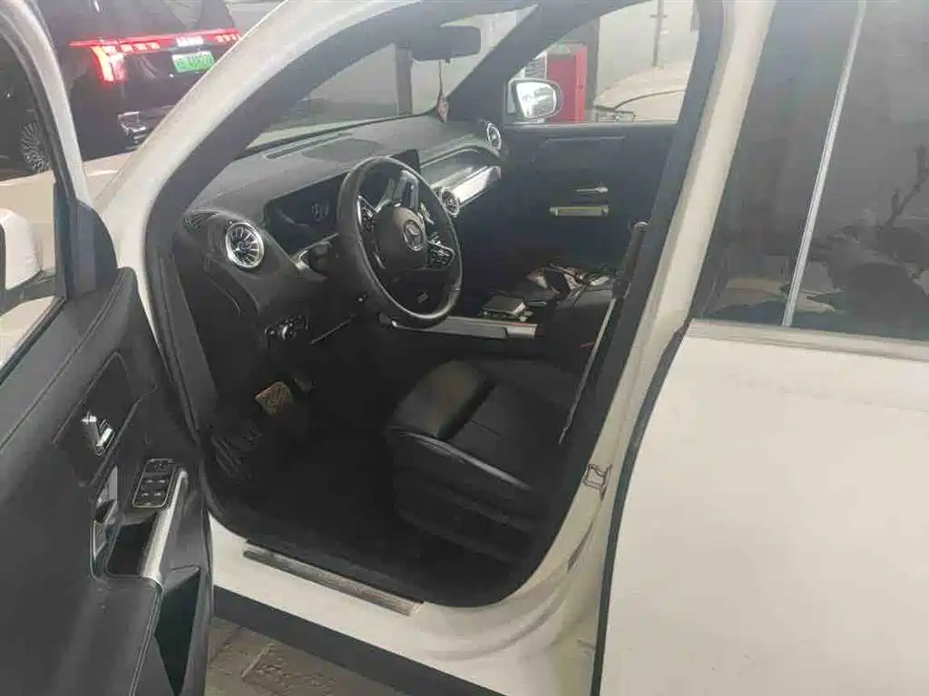 Mercedes-Benz GLB 200 Fashion Edition 2022 Facelift