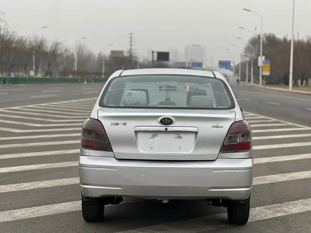Vela 2013 1.5L Manual