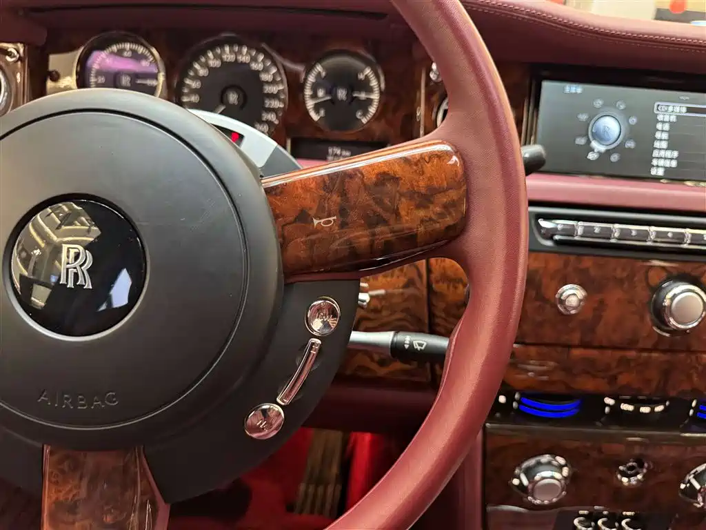 Rolls-Royce Phantom 2013 6.7L Extended Wheelbase EWB