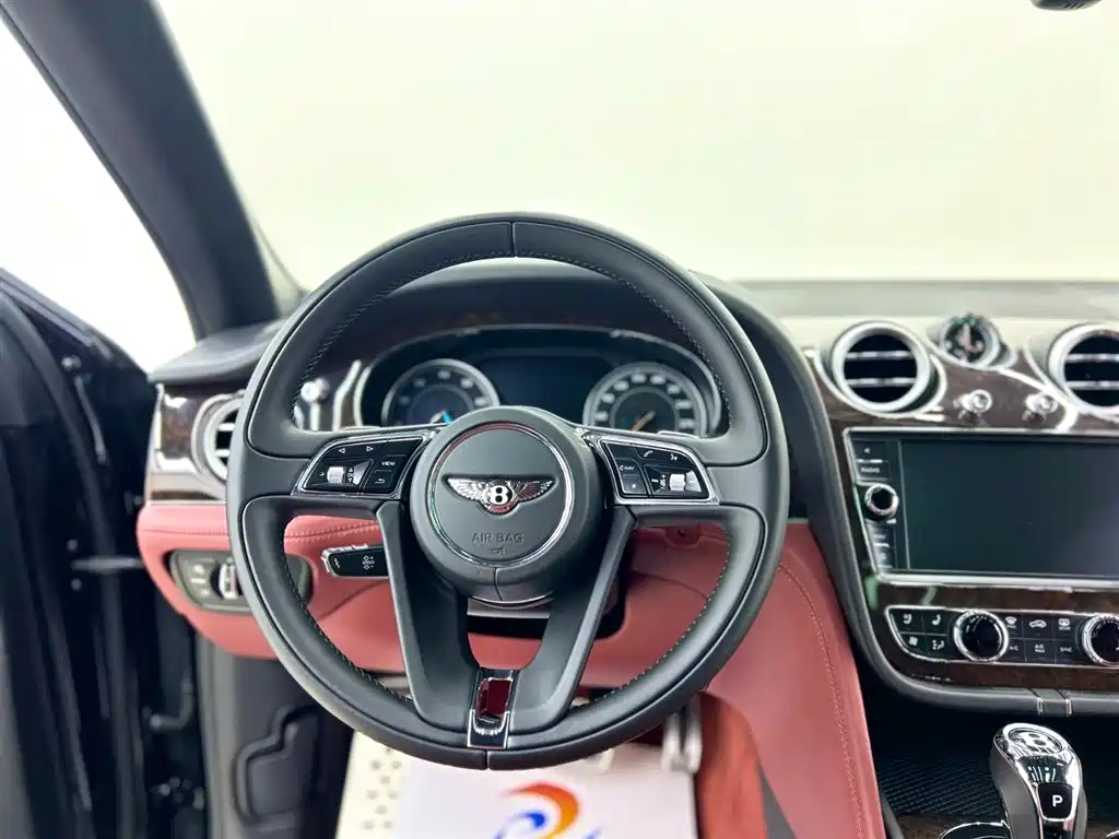 Bentley Bentayga 2016 6.0T Standard Edition