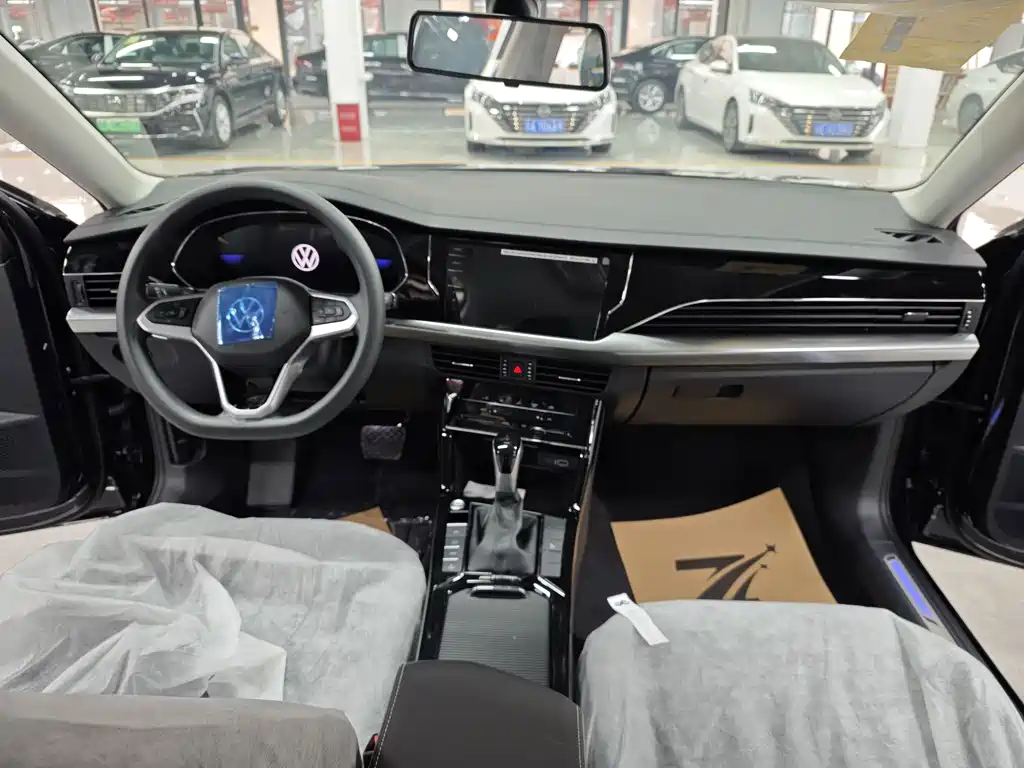 Volkswagen Passat PHEV 2025 430PHEV Hybrid Business Edition