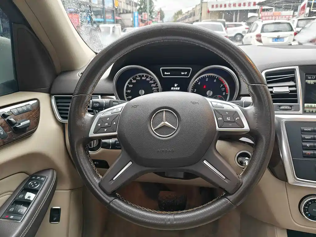 Mercedes-Benz M-Class 2013 ML 350 US Version