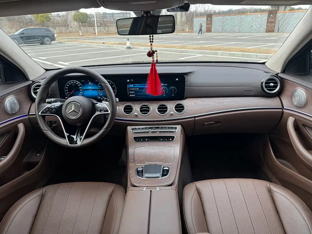 Mercedes-Benz E-Class 2022 E 300 L Luxury