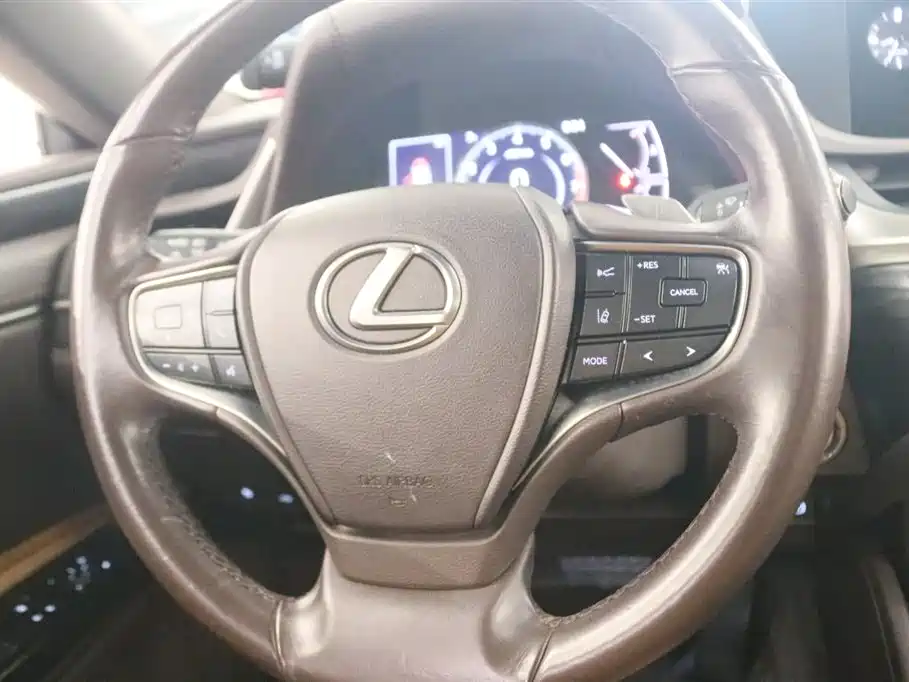 2018 Lexus ES 200 Excellence Edition China V