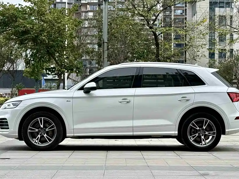 Audi Q5L 2018 40 TFSI Fashion Edition