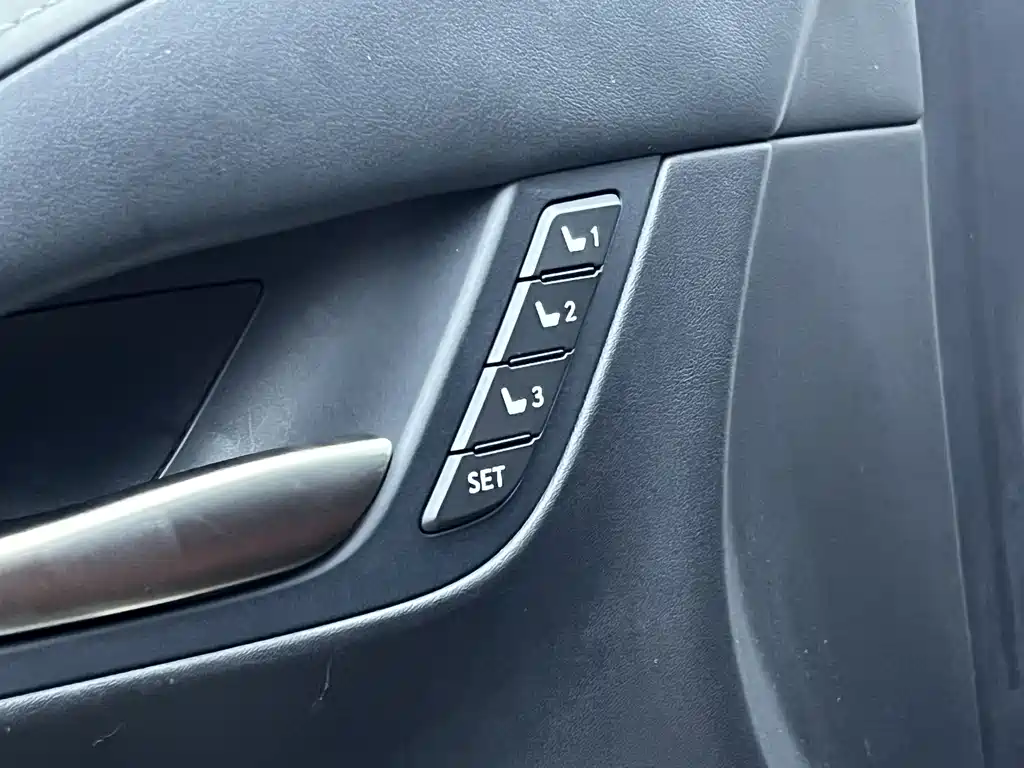 Lexus LX 2016 570 Dynamic Luxury Edition