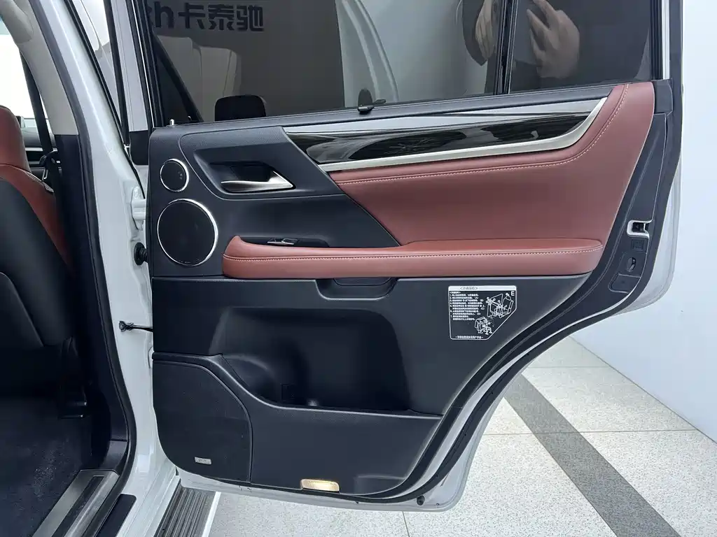 Lexus LX 2016 570 Dynamic Luxury Edition
