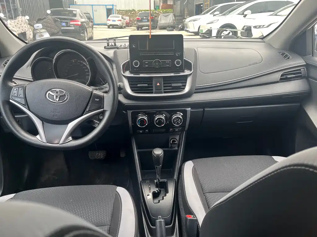 Yaris L Zhixuan 2022 Zhixuan X 1.5L CVT Leading PLUS Edition