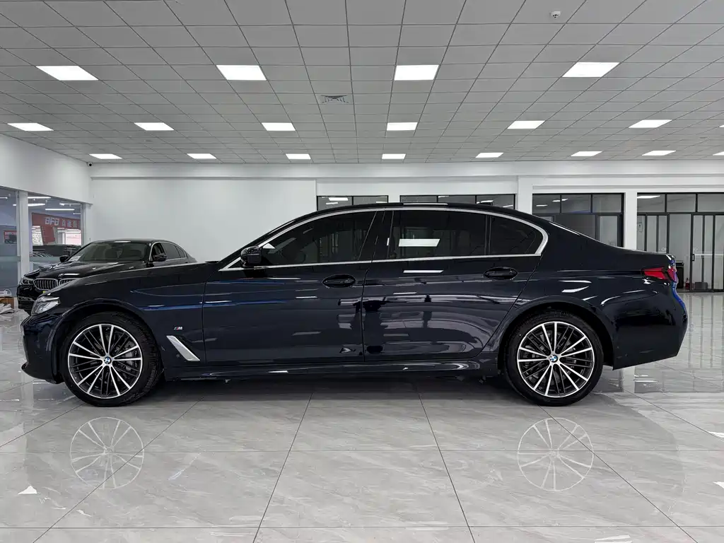 BMW 5 Series 2022 530Li Leading Edition M Sport Package