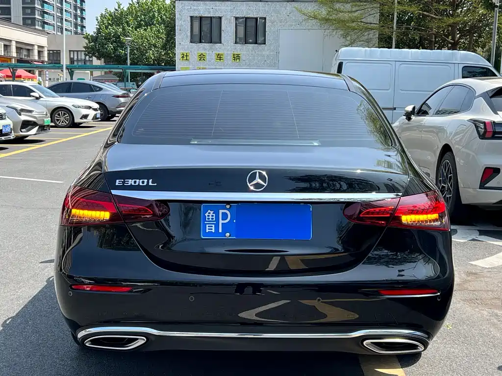 Mercedes-Benz E-Class 2023 E 260 L