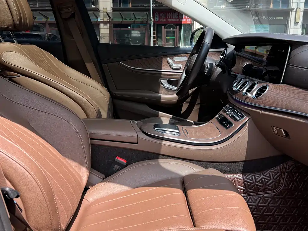 Mercedes-Benz E-Class 2023 E 260 L