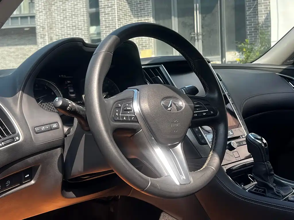 Infiniti Q50L 2.0T