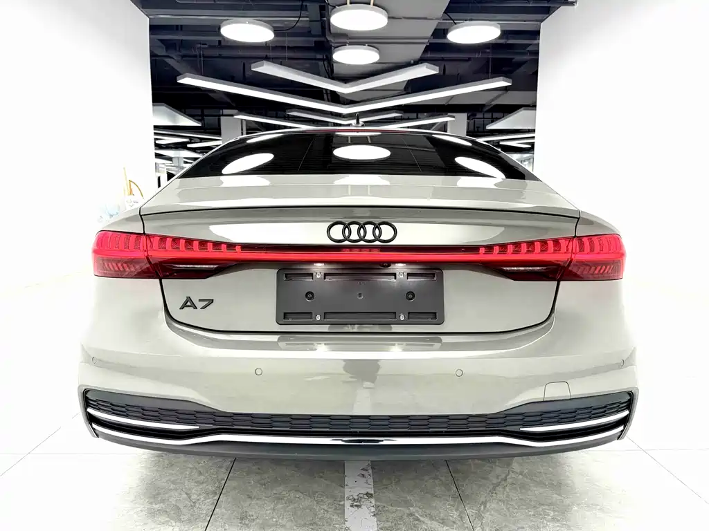 Audi A7 2023 45 TFSI Premium Selection