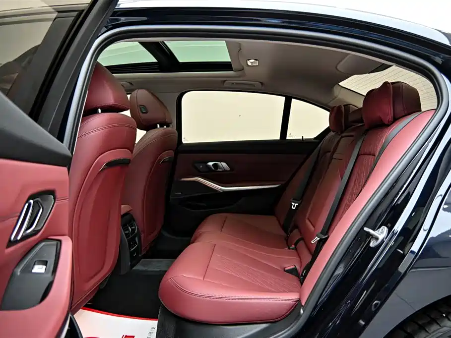 BMW 3 Series 2025 330Li M Sport Night Edition