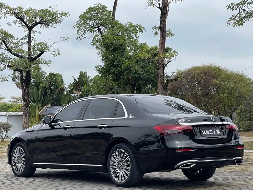 Mercedes-Benz E-Class 2022 Facelift E 300 L Fashion Edition
