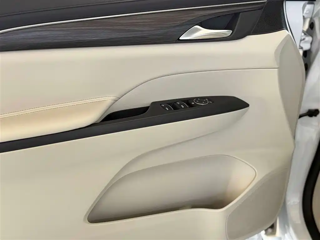 Buick GL8 2023 ES Lu Zun Comfort