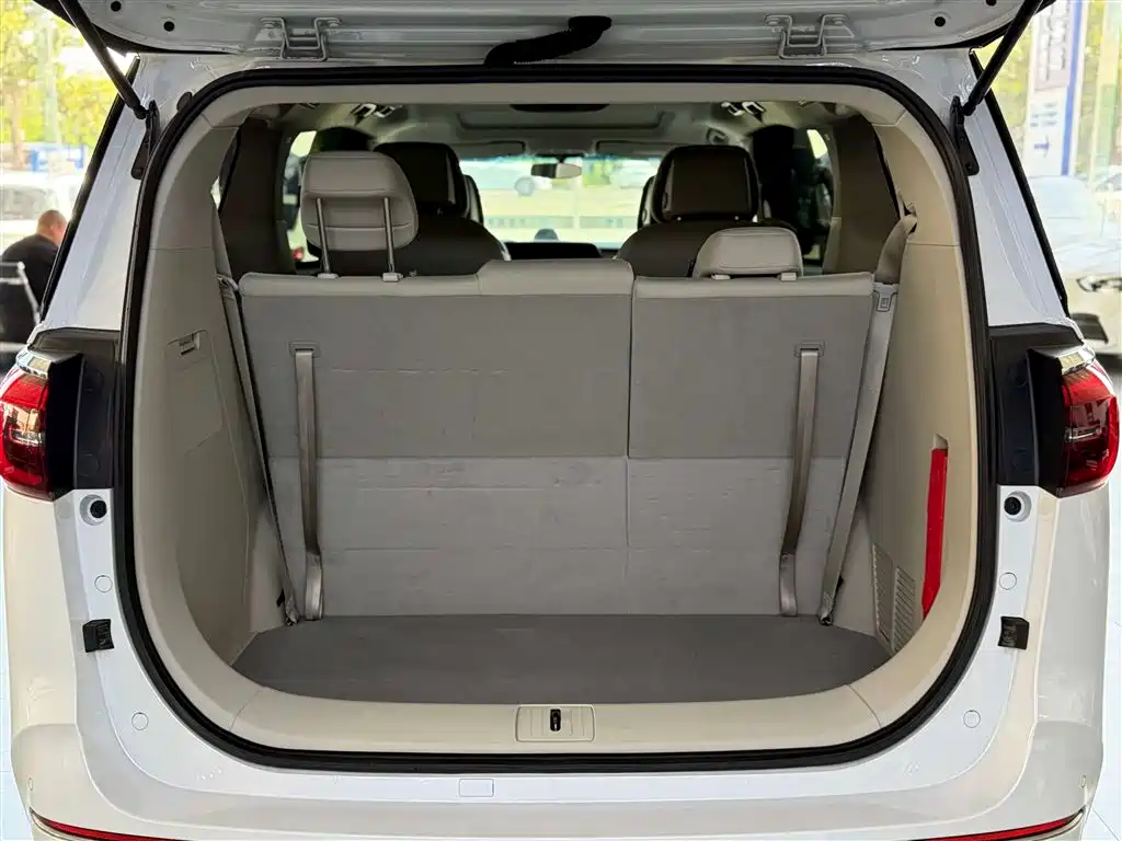 Buick GL8 2023 ES Lu Zun Comfort